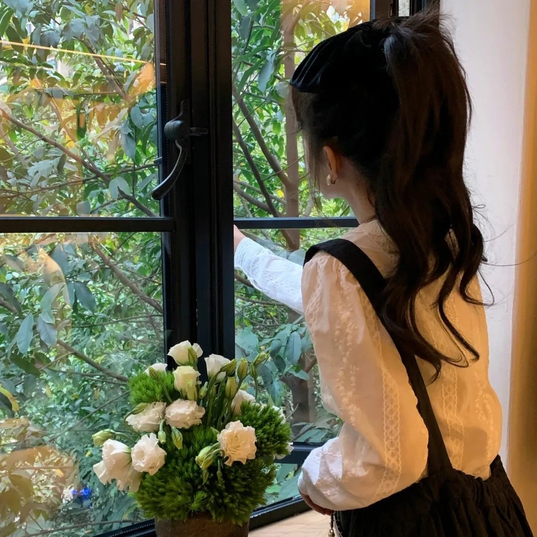 女性集中营
